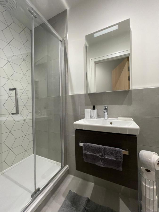 Aeropartment & Aerotel, London Heathrow Airport, Terminal 4, Ev Stations & Cheap Parking On Site! Hillingdon Zewnętrze zdjęcie